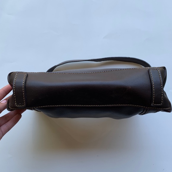 COPY - Cute Brown Leather Liz Claiborne Bag - Picture 3 of 9